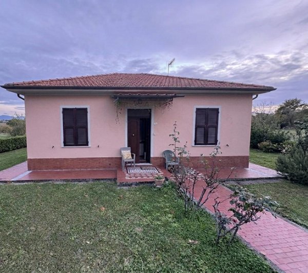 casa indipendente in vendita a Santo Stefano di Magra in zona Ponzano Magra