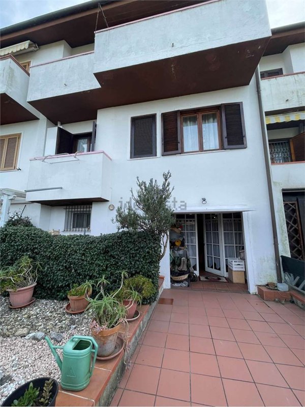 casa indipendente in vendita a Santo Stefano di Magra in zona Ponzano Magra