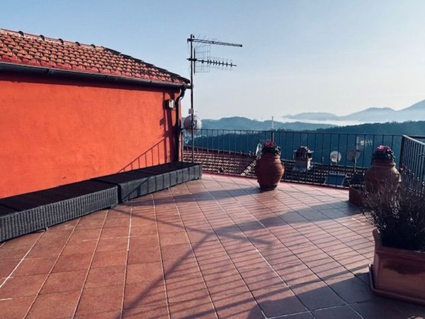 casa indipendente in vendita a Santo Stefano di Magra