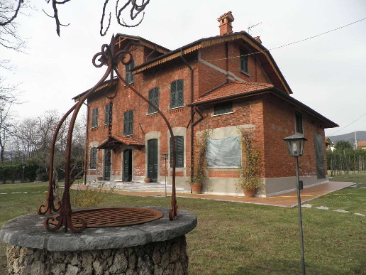 casa indipendente in vendita a Santo Stefano di Magra in zona Ponzano Magra