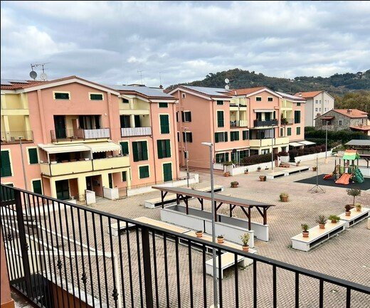 appartamento in vendita a Santo Stefano di Magra in zona Ponzano Superiore