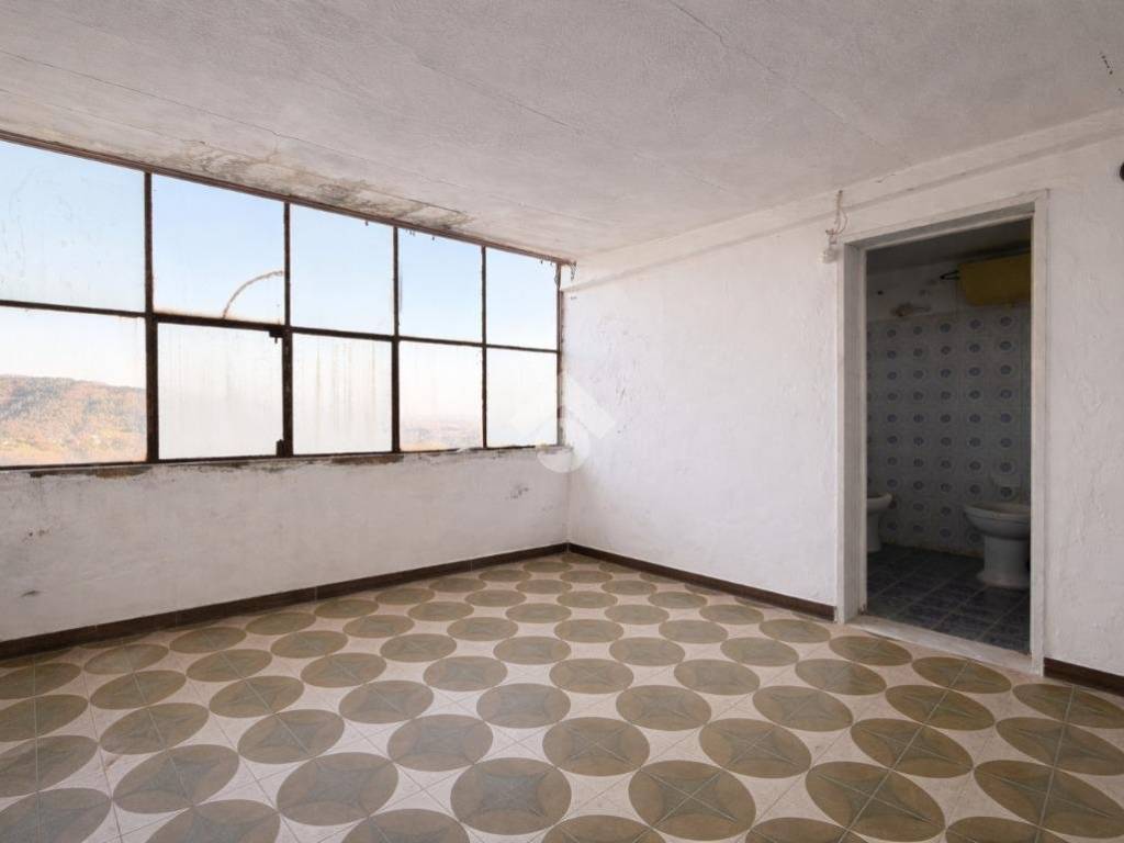 appartamento in vendita a Santo Stefano di Magra in zona Ponzano Superiore