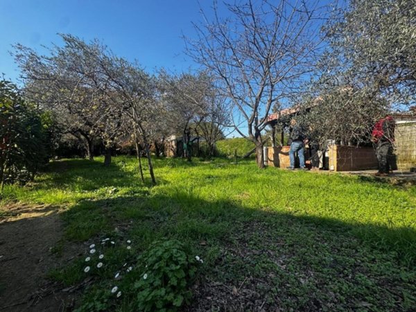 casa indipendente in vendita a Santo Stefano di Magra