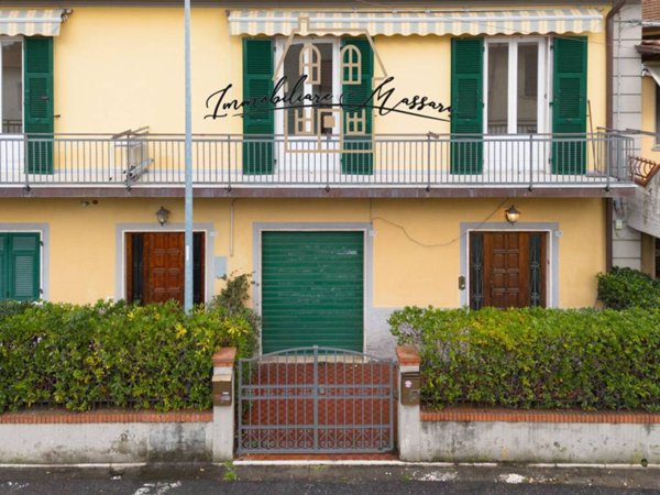 appartamento in vendita a Santo Stefano di Magra in zona Ponzano Magra