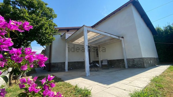 casa indipendente in vendita a Santo Stefano di Magra