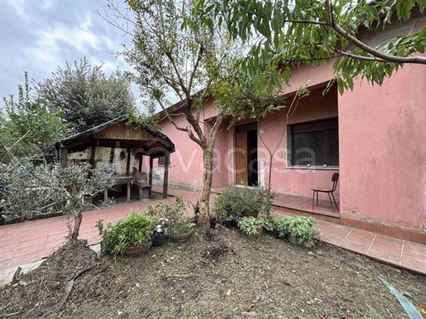 casa indipendente in vendita a Santo Stefano di Magra