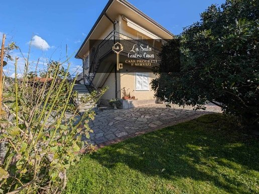 appartamento in vendita a Santo Stefano di Magra in zona Ponzano Magra