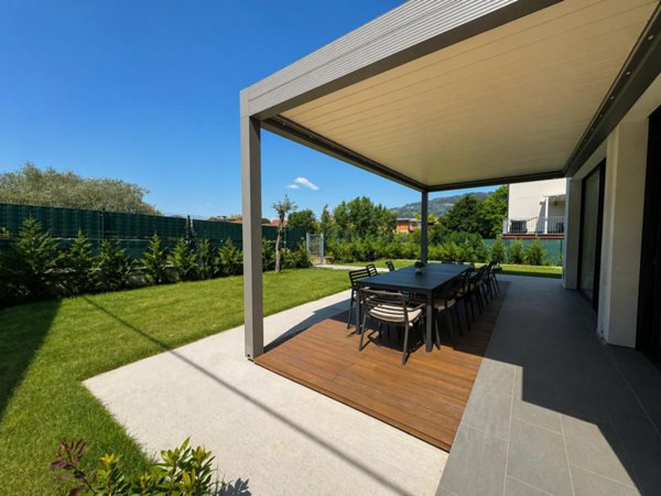 casa indipendente in vendita a Santo Stefano di Magra