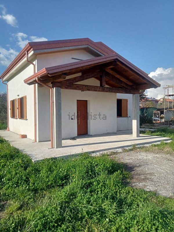 casa indipendente in vendita a Santo Stefano di Magra