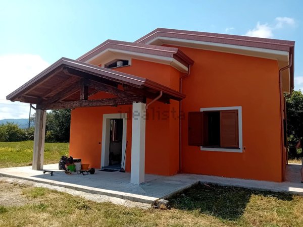 pentavano in vendita a Santo Stefano di Magra