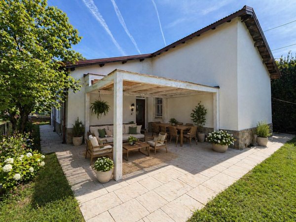 casa indipendente in vendita a Santo Stefano di Magra