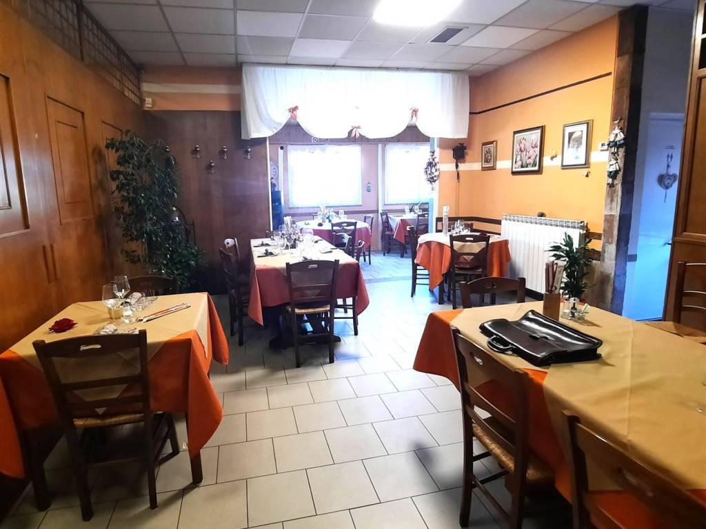 negozio in vendita a Santo Stefano di Magra