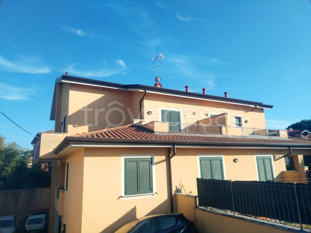 appartamento in vendita a Santo Stefano di Magra in zona Ponzano Magra