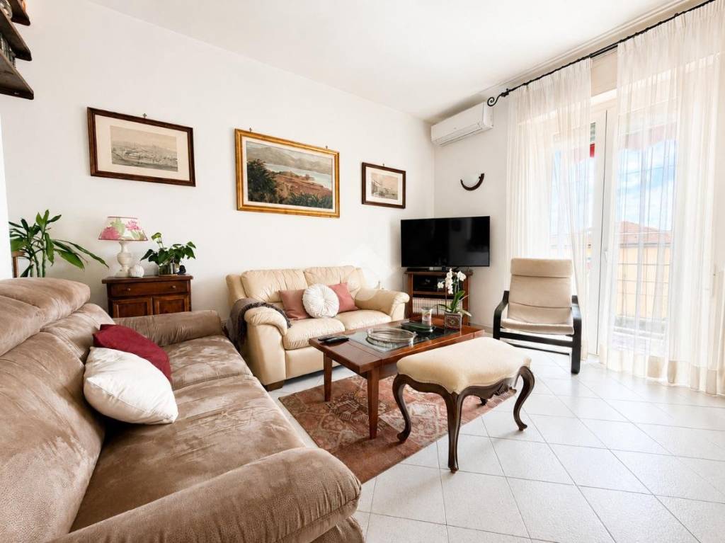 appartamento in vendita a Santo Stefano di Magra