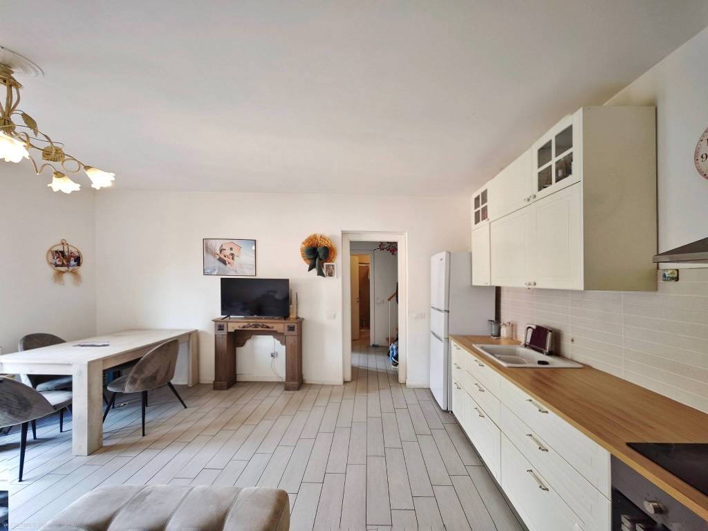 appartamento in vendita a Santo Stefano di Magra in zona Ponzano Magra