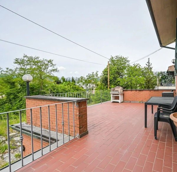 casa indipendente in vendita a Santo Stefano di Magra in zona Ponzano Magra