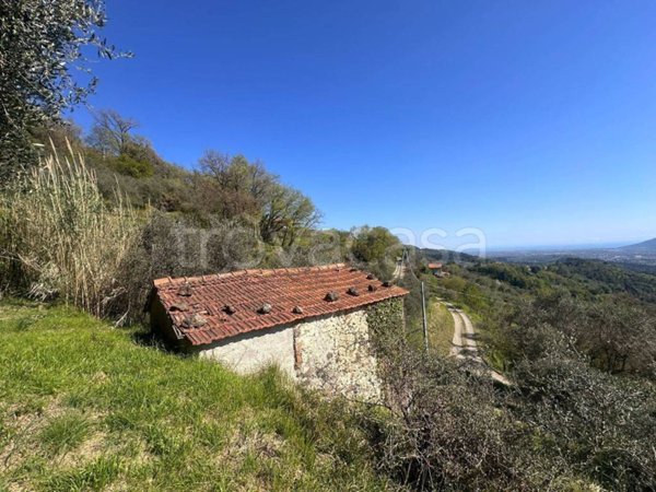 terreno agricolo in vendita a Santo Stefano di Magra in zona Ponzano Superiore