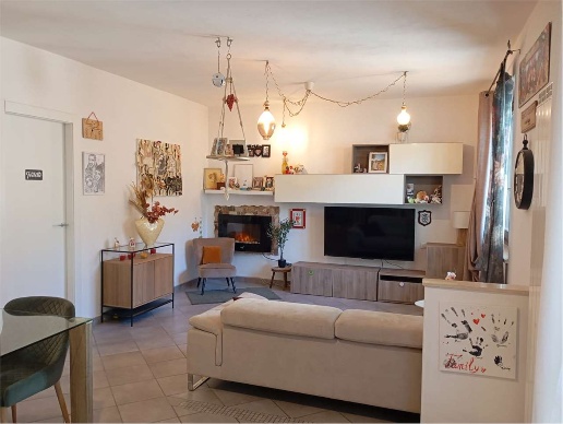 appartamento in vendita a Santo Stefano di Magra in zona Ponzano Superiore