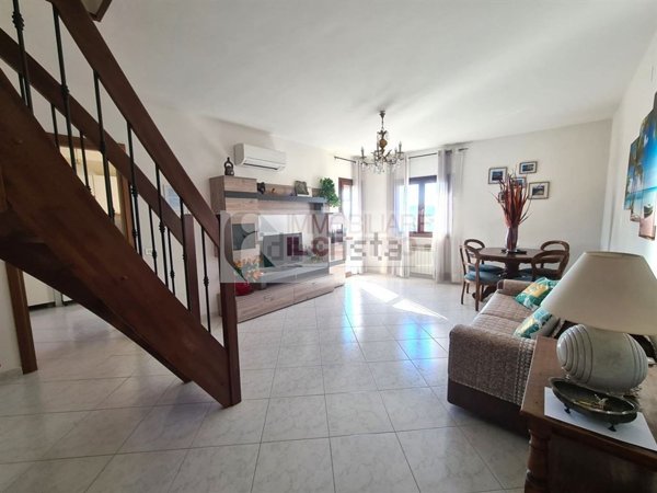 appartamento in vendita a Santo Stefano di Magra in zona Ponzano Magra