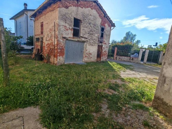 casa indipendente in vendita a Santo Stefano di Magra in zona Ponzano Magra