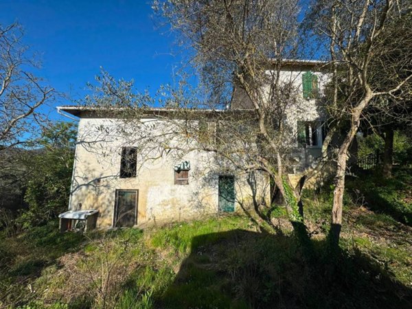 casa indipendente in vendita a Santo Stefano di Magra in zona Ponzano Magra