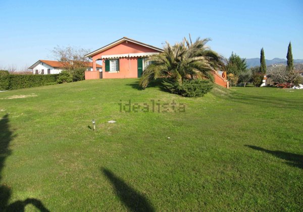 villa in vendita a Sarzana