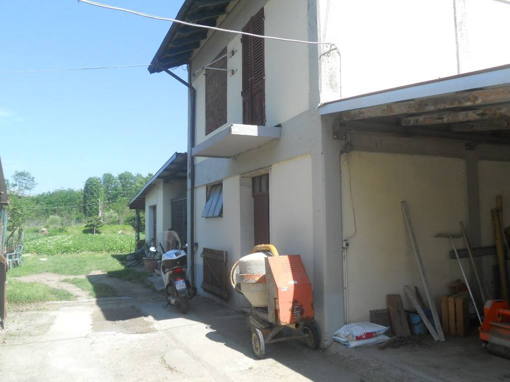 casa indipendente in vendita a Sarzana in zona Falcinello