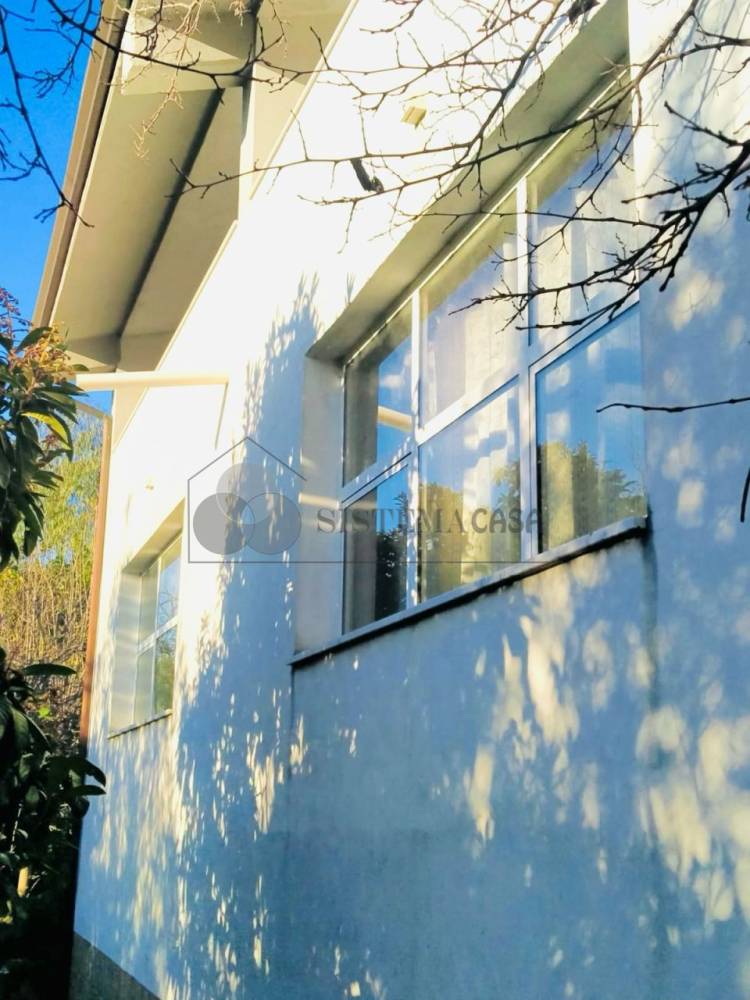 casa indipendente in vendita a Sarzana