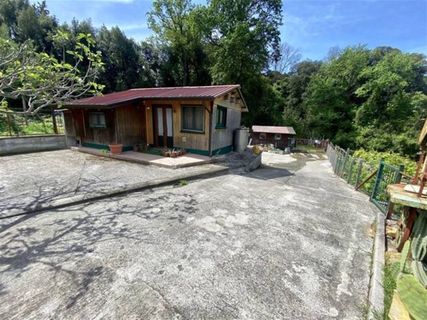 casa indipendente in vendita a Sarzana