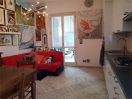 casa indipendente in vendita a Sarzana