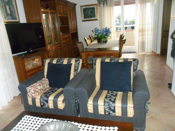 appartamento in vendita a Sarzana in zona Marinella di Sarzana