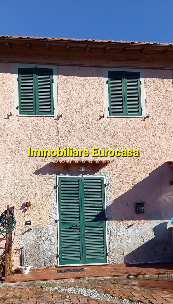 casa semindipendente in vendita a Sarzana in zona San Lazzaro