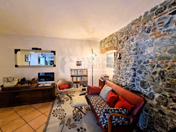 casa indipendente in vendita a Sarzana