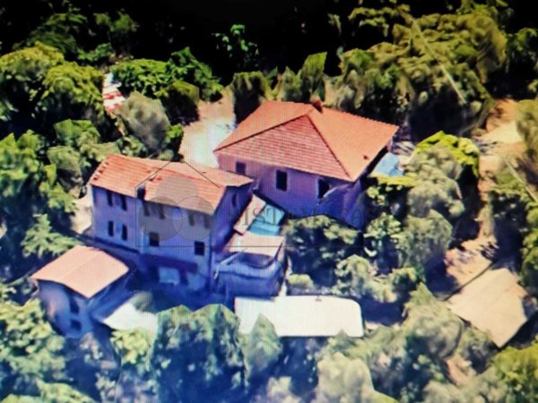 casa indipendente in vendita a Sarzana in zona Falcinello
