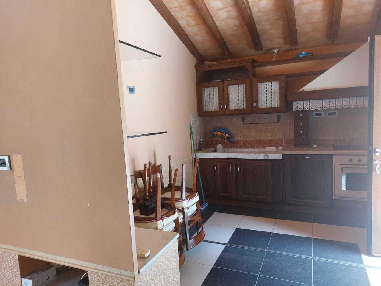 casa indipendente in vendita a Sarzana