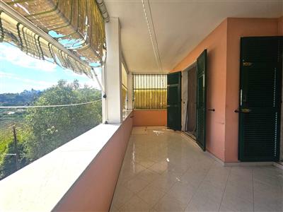 casa indipendente in vendita a Sarzana
