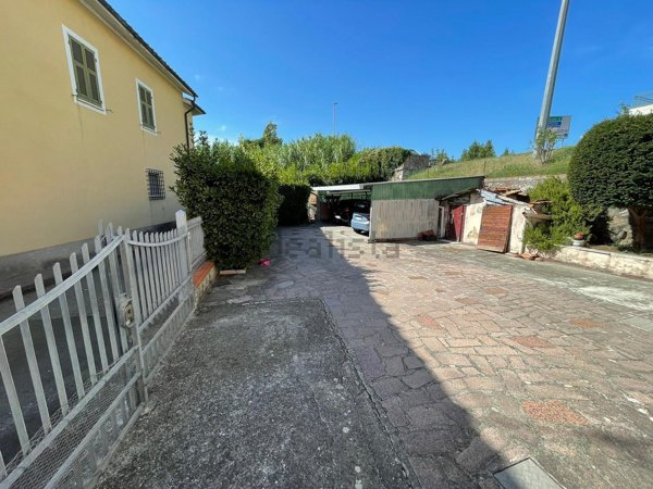 appartamento in vendita a Sarzana