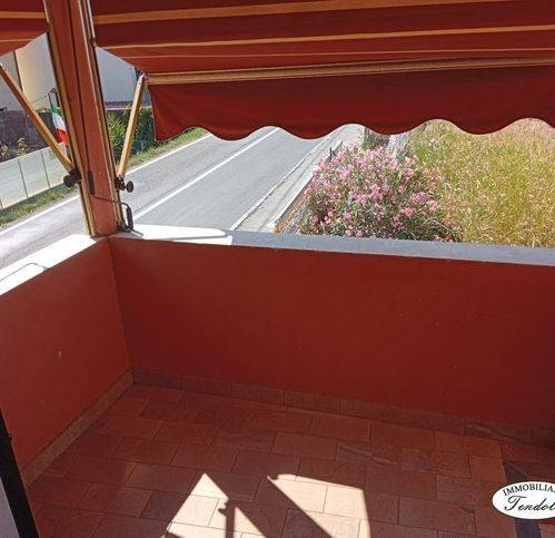 casa indipendente in vendita a Sarzana in zona Falcinello