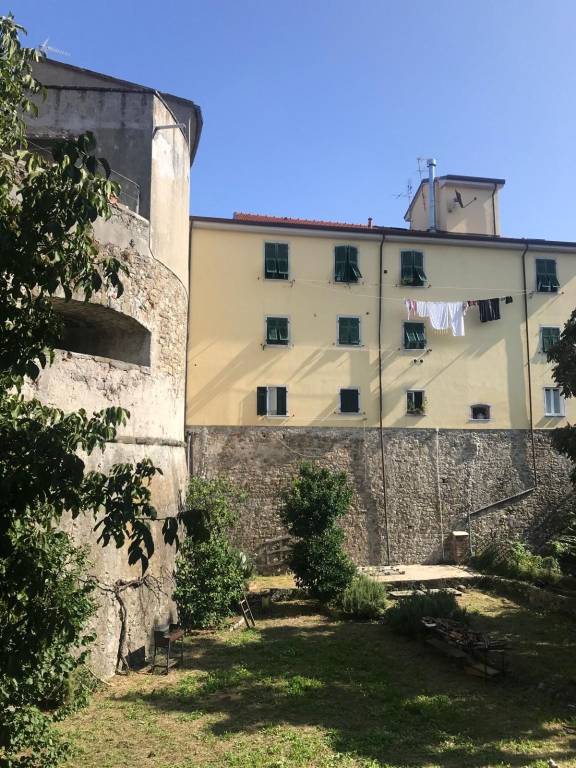appartamento in vendita a Sarzana