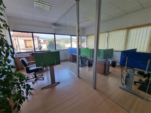 ufficio in vendita a Sarzana