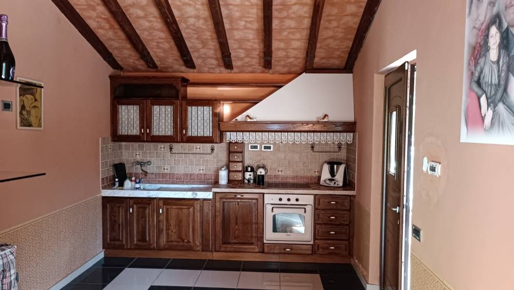 casa indipendente in vendita a Sarzana