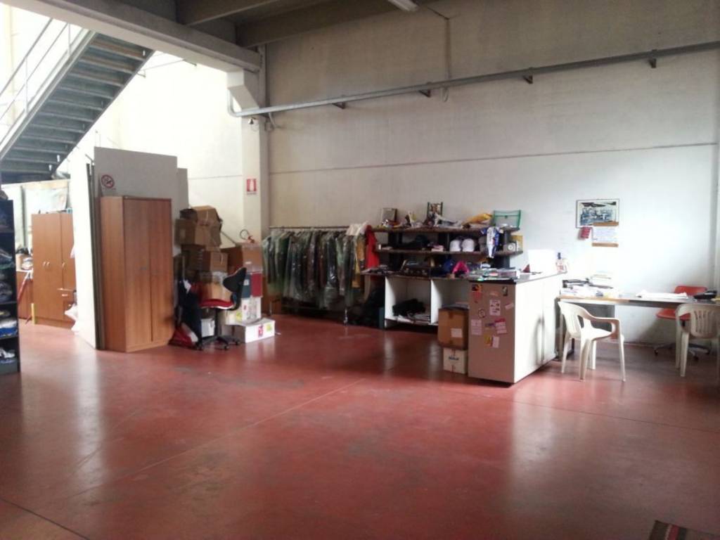 negozio in vendita a Sarzana