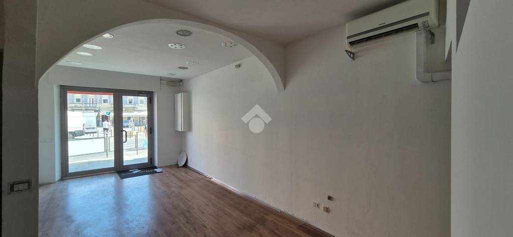 negozio in vendita a Sarzana