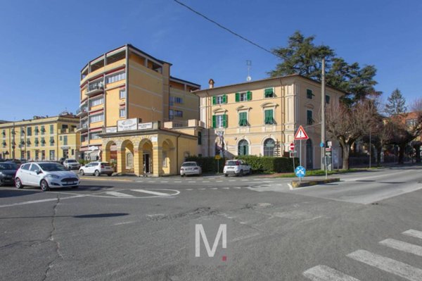 casa indipendente in vendita a Sarzana