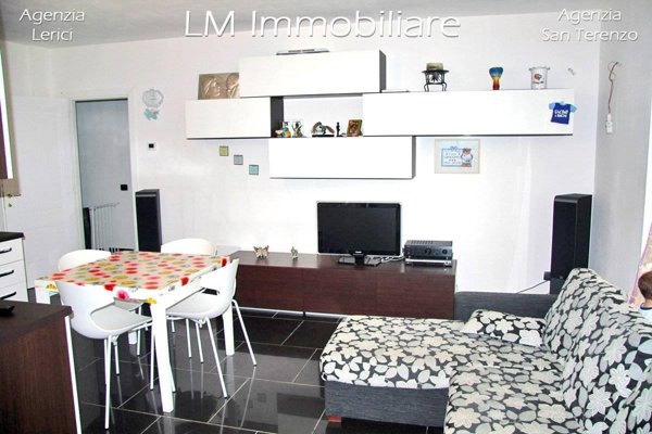 casa indipendente in vendita a Sarzana