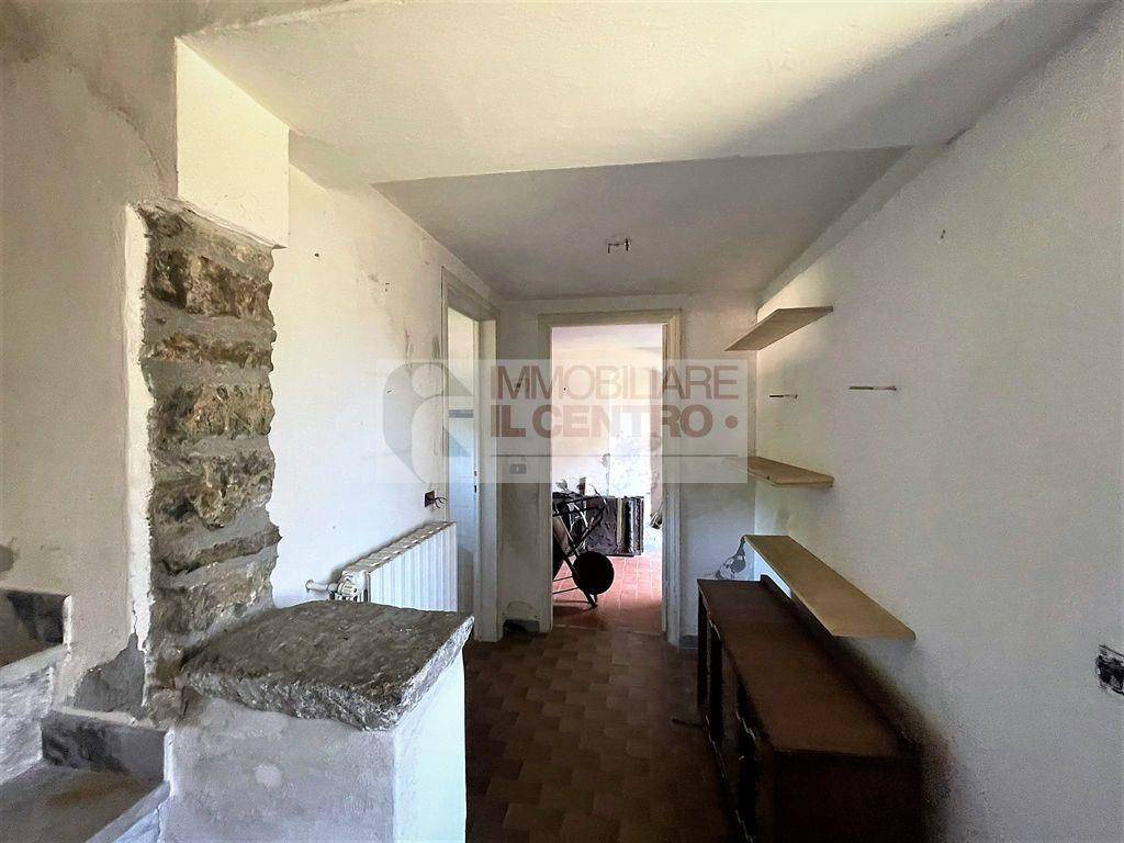 casa indipendente in vendita a Sarzana