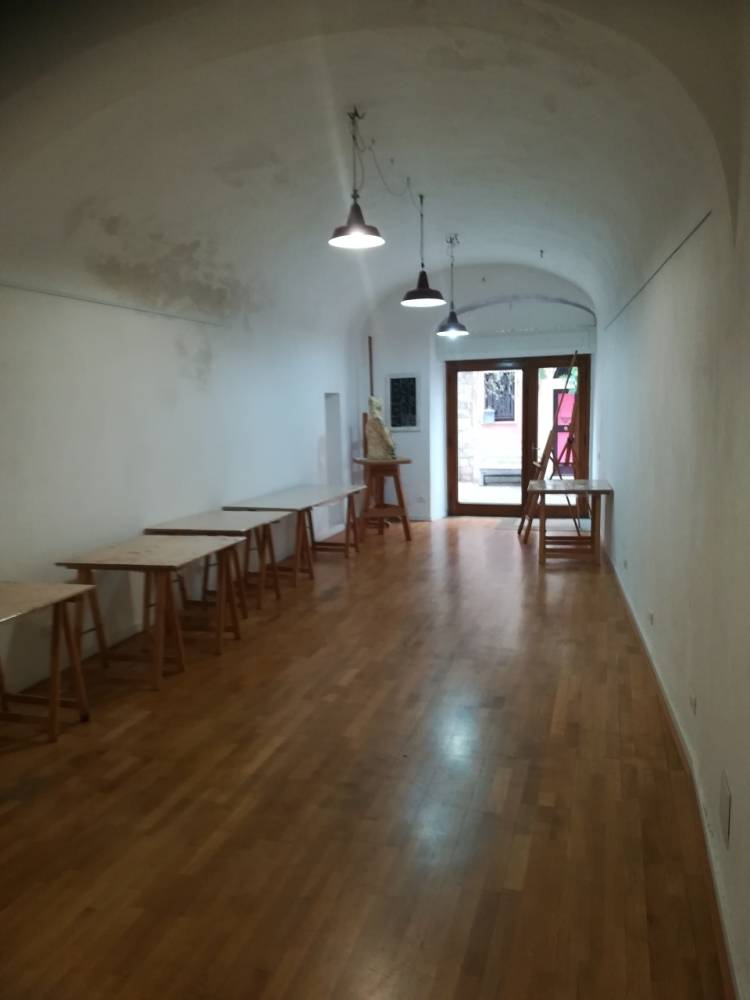 locale commerciale in vendita a Sarzana