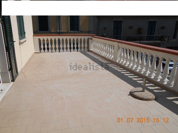 casa indipendente in vendita a Sarzana