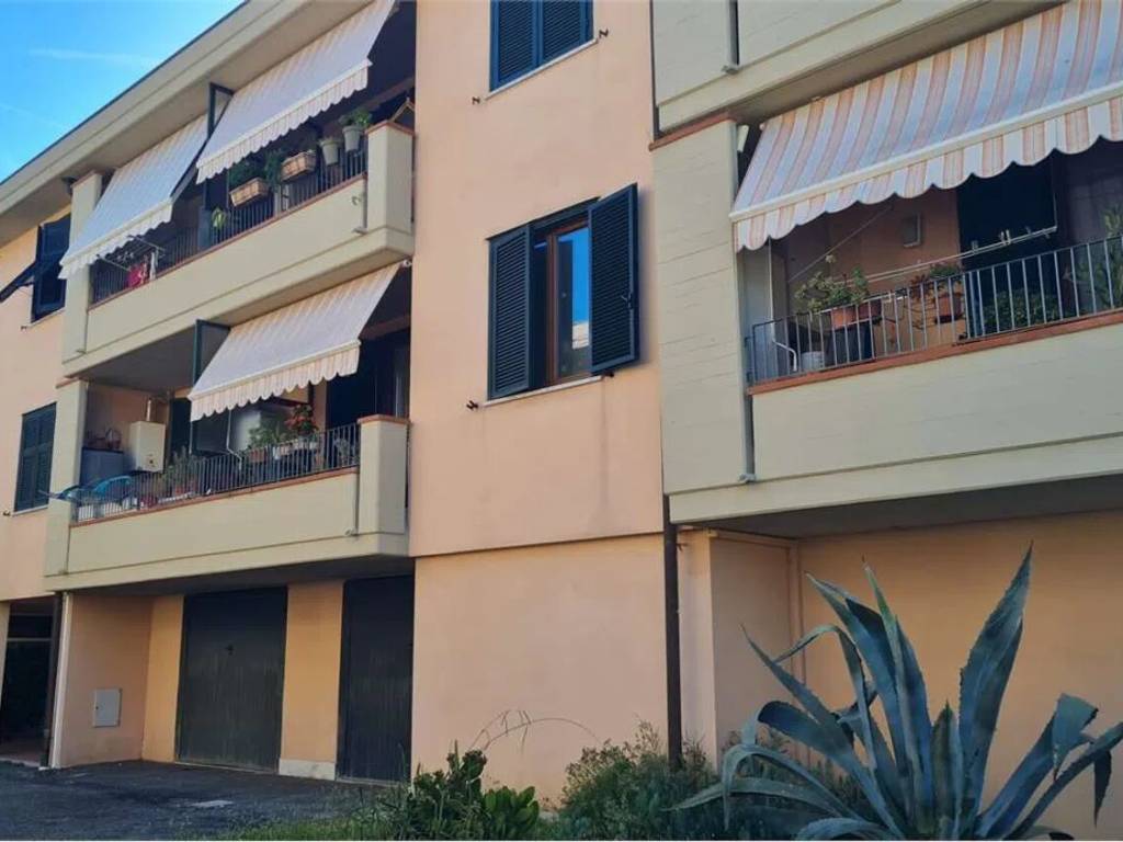 appartamento in vendita a Sarzana in zona San Lazzaro