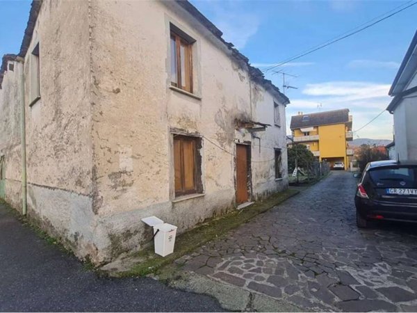 casa indipendente in vendita a Sarzana